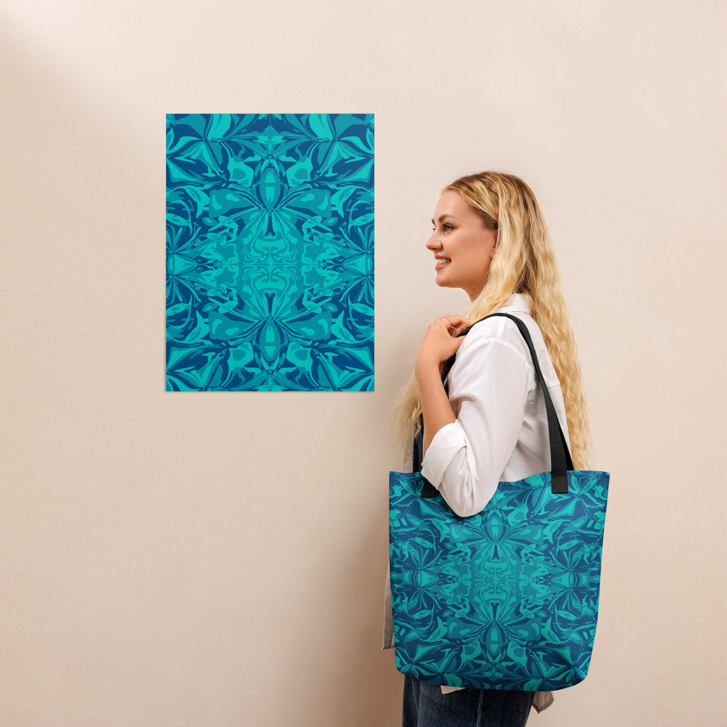 Glow Tote bag by Emmy Spoon